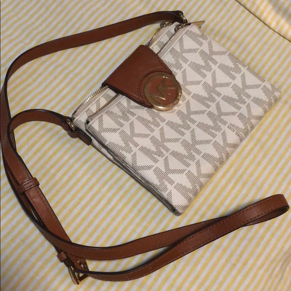 Michael Kors Fulton Small Crossbody